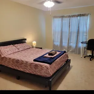 Tutul House Homestay Tampa